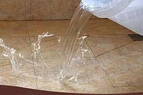 新宁漏水维修 免砸砖防水材料该如何施工